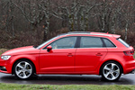 Audi A3 1.8 TFSI 180 CV S tronic 7 vel. Ambition Turismo Rojo Misano Efecto Perla Exterior Lateral 5 puertas