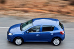 Dacia Sandero dCi 90 Laureate Turismo Exterior Cenital-Lateral-Frontal 5 puertas