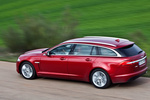Jaguar XF Sportbrake 2.2D 200 CV Premium Luxury Turismo familiar Carnelian Red  Exterior Lateral-Posterior 5 puertas