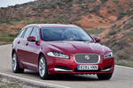 Jaguar XF Sportbrake 2.2D 200 CV Premium Luxury Turismo familiar Carnelian Red  Exterior Lateral-Frontal 5 puertas