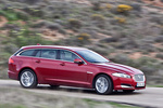 Jaguar XF Sportbrake 2.2D 200 CV Premium Luxury Turismo familiar Carnelian Red  Exterior Lateral-Frontal 5 puertas
