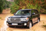 Toyota Land Cruiser 200 4.5 D-4D V8 286 CV (2012) Gama Land Cruiser 200 (2012) Todo terreno Exterior Lateral-Frontal 5 puertas