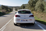 Opel Astra OPC (280 CV) OPC Turismo Blanco Alpino Exterior Posterior 3 puertas