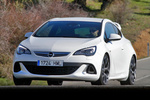 Opel Astra OPC (280 CV) OPC Turismo Blanco Alpino Exterior Frontal-Lateral 3 puertas
