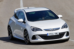 Opel Astra OPC (280 CV) OPC Turismo Blanco Alpino Exterior Frontal-Lateral-Cenital 3 puertas
