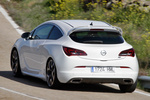 Opel Astra OPC (280 CV) OPC Turismo Blanco Alpino Exterior Cenital-Lateral-Posterior 3 puertas