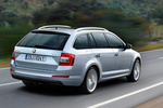 Skoda Octavia Gama Octavia Combi Gama Octavia Combi Turismo familiar Plata Brillante Metalizado Exterior Posterior-Lateral 5 puertas