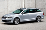 Skoda Octavia Gama Octavia Combi Gama Octavia Combi Turismo familiar Plata Brillante Metalizado Exterior Frontal-Lateral 5 puertas
