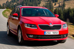 Skoda Octavia 1.2 TSI 105 CV Gama Octavia Combi Turismo familiar Rojo Fuego Exterior Frontal-Lateral 5 puertas