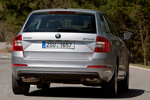 Skoda Octavia 1.8 TSI 180 CV 4x4 Gama Octavia Combi 4x4 Turismo familiar Plata Brillante Metalizado Exterior Posterior-Lateral 5 puertas