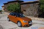 Audi A1 1.2 TFSI 86 CV Ambition  Turismo Naranja Samoa Exterior Lateral-Frontal 5 puertas