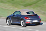 Volkswagen Beetle 2.0 TDI 140 CV 70s Edition Descapotable Exterior Cenital-Lateral-Posterior 2 puertas