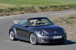 Volkswagen Beetle 2.0 TDI 140 CV 70s Edition Descapotable Exterior Frontal-Lateral 2 puertas
