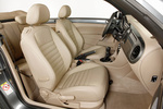 Volkswagen Beetle 2.0 TDI 140 CV 70s Edition Descapotable Interior Asientos 2 puertas