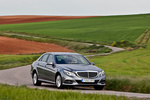 Mercedes-Benz Clase E E 220 CDI Aut. 170 CV  Gama Clase E Turismo Plata Paladio Metalizado Exterior Lateral-Frontal 5 puertas