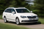 Skoda Superb Gama Superb Combi Gama Superb Combi Turismo familiar Exterior Lateral-Frontal 5 puertas