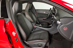 Mercedes-Benz Clase CLA CLA 220 CDI 170 CV (Linea AMG Sport) Linea AMG Sport Turismo Interior Asientos 4 puertas