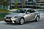 Lexus IS IS 300h IS 300h Turismo Exterior Frontal-Lateral 4 puertas