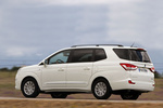 SsangYong Rodius 2.0 eXdi 155 CV Aut. (gama 2013) Limited (gama 2013) Monovolumen Grand White Exterior Lateral-Posterior 5 puertas