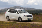 SsangYong Rodius 2.0 eXdi 155 CV Aut. (gama 2013) Limited (gama 2013) Monovolumen Grand White Exterior Lateral-Frontal 5 puertas