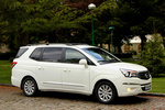 SsangYong Rodius 2.0 eXdi 155 CV Aut. (gama 2013) Limited (gama 2013) Monovolumen Grand White Exterior Lateral-Frontal 5 puertas