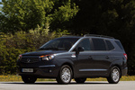 SsangYong Rodius 2.0 eXdi 155 CV 4x4 Aut. (gama 2013) Limited (gama 2013) Monovolumen Ciber Grey Exterior Frontal-Lateral 5 puertas