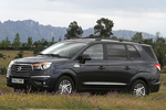 SsangYong Rodius 2.0 eXdi 155 CV 4x4 Aut. (gama 2013) Limited (gama 2013) Monovolumen Ciber Grey Exterior Frontal-Lateral 5 puertas