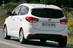 KIA Carens 1.7 CRDi VGT 115 CV Drive Monovolumen Schneeweiss Exterior Lateral-Posterior 5 puertas
