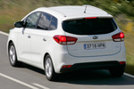 KIA Carens 1.7 CRDi VGT 115 CV Drive Monovolumen Schneeweiss Exterior Lateral-Posterior 5 puertas