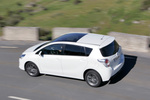 Toyota Verso 150D AutoDrive Advance Monovolumen Pearl White Exterior Frontal-Lateral 5 puertas