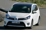 Toyota Verso 150D AutoDrive Advance Monovolumen Pearl White Exterior Frontal-Lateral 5 puertas