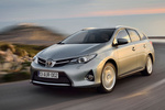 Toyota Auris 120D Gama Auris Turismo familiar Exterior Frontal-Lateral 5 puertas