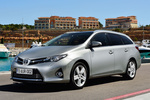 Toyota Auris 120D Gama Auris Turismo familiar Exterior Frontal-Lateral 5 puertas
