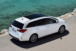 Toyota Auris H&iacute;brido H&iacute;brido Turismo familiar Exterior Cenital-Posterior-Lateral 5 puertas