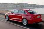 Audi A3 Gama A3 Sedan S line Turismo Rojo Misano Efecto Perla Exterior Lateral-Posterior 4 puertas