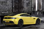Aston Martin Vantage S S Coup&eacute; Yellow Tang Exterior Posterior-Lateral 2 puertas