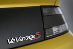 Aston Martin Vantage S S Coup&eacute; Yellow Tang Exterior Anagrama 2 puertas