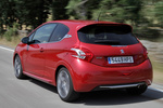 Peugeot 208 GTi GTi Turismo Rojo Rubi Exterior Posterior-Lateral 3 puertas