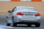 BMW Serie 4 435i Sport Line Coup&eacute; Graciersilber metalizado Exterior Posterior-Lateral 2 puertas