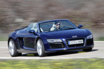 Audi R8 4.2 FSI V8 430 CV S tronic quattro Gama R8 Descapotable Azul Estoril Exterior Frontal-Lateral 2 puertas