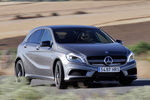 Mercedes-Benz Clase A A 45 AMG A 45 AMG Turismo Gris monta&ntilde;a metalizado Exterior Frontal-Lateral 5 puertas