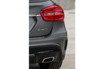 Mercedes-Benz Clase GLA GLA 250 4MATIC 7G-DCT Gama GLA Todo terreno Designo gris monta&ntilde;a magno Exterior Pilotos 5 puertas