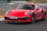 Porsche 911 Turbo S Turbo S Coup&eacute; Rojo Guardia Exterior Frontal-Lateral 2 puertas