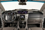 SsangYong Rodius 2.0 eXdi 155 CV (gama 2013) Premium (gama 2013) Monovolumen Fine Silver Interior Salpicadero 5 puertas