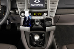 SsangYong Rodius 2.0 eXdi 155 CV (gama 2013) Premium (gama 2013) Monovolumen Fine Silver Interior Portabebidas 5 puertas