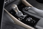 Lexus IS IS 300h F SPORT Turismo Titanium Interior Palanca de Cambios 4 puertas