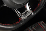 Volkswagen Golf GTI GTI Turismo Rojo Tornado Interior Volante 3 puertas