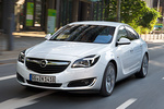 Opel Insignia Gama Insignia Gama Insignia Turismo Blanco Alpino Exterior Frontal-Lateral 4 puertas