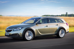 Opel Insignia Country Tourer Country Tourer Turismo familiar Verde Aurum Exterior Frontal-Lateral 5 puertas