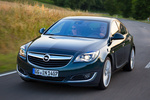 Opel Insignia Gama Insignia Gama Insignia Turismo Verde Esmeralda Exterior Frontal-Lateral 5 puertas